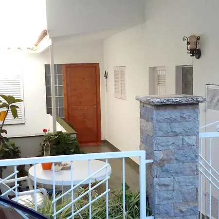 Welcoming House With Sea View In Salionc Canet de Mar